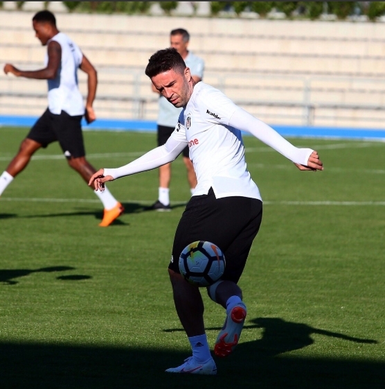 Beşiktaş, Slovakya’daki ilk antrenmanını yaptı! İşte Slovakya'dan kareler - Görsel 10