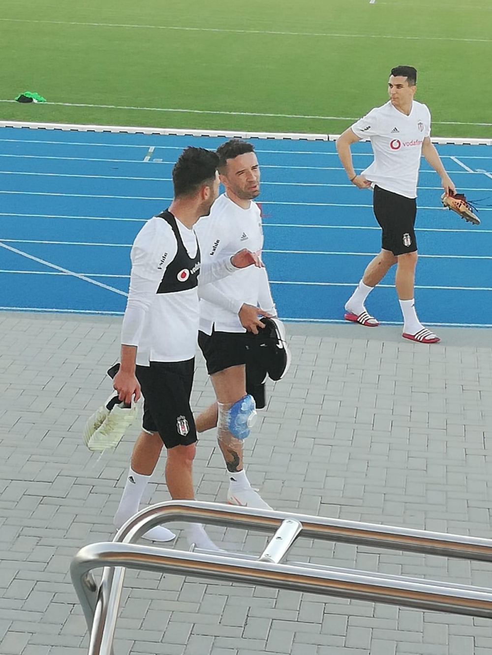 Beşiktaş, Slovakya’daki ilk antrenmanını yaptı! İşte Slovakya'dan kareler - Görsel 5