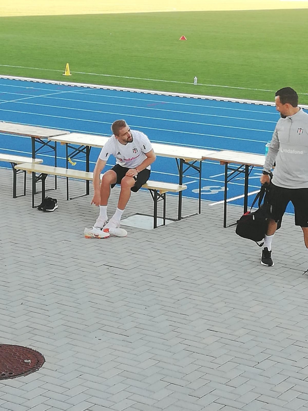 Beşiktaş, Slovakya’daki ilk antrenmanını yaptı! İşte Slovakya'dan kareler - Görsel 7