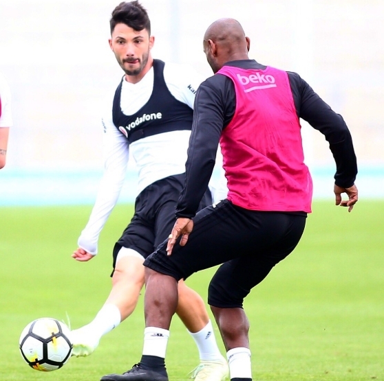 Beşiktaş'ın sabah antrenmanından kareler - Görsel 4