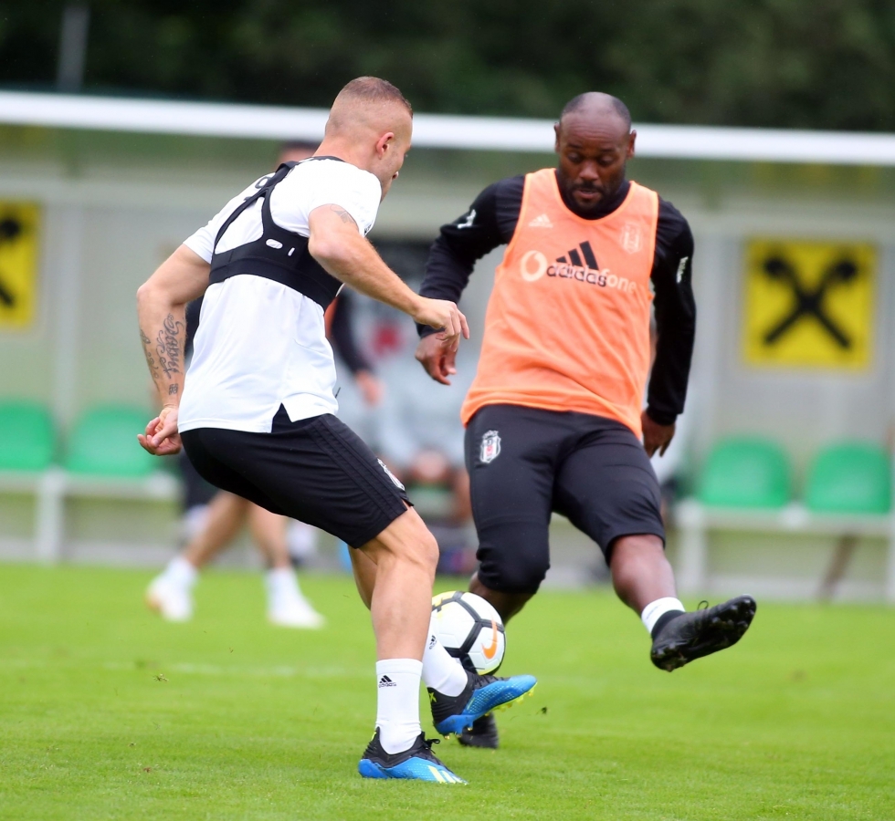 Beşiktaş'ın Avusturya kampı başladı! İşte antrenmandan kareler - Görsel 10