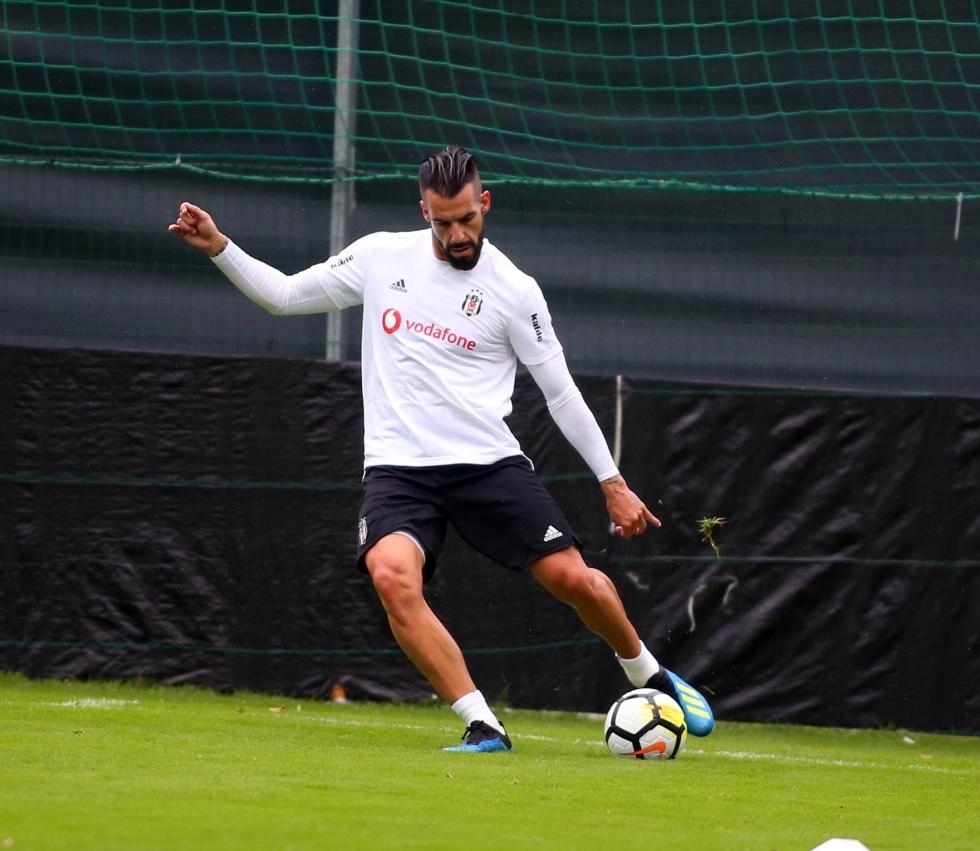 Beşiktaş'ın Avusturya kampı başladı! İşte antrenmandan kareler - Görsel 11
