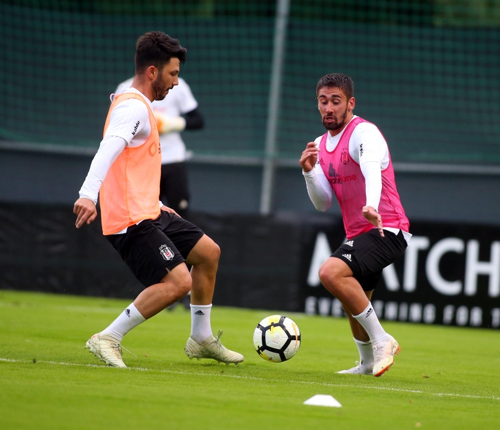 Beşiktaş'ın Avusturya kampı başladı! İşte antrenmandan kareler - Görsel 12
