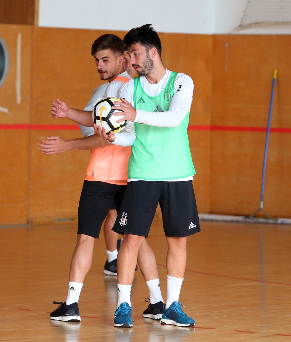 Beşiktaş'ın akşam antrenmanından kareler - Görsel 14