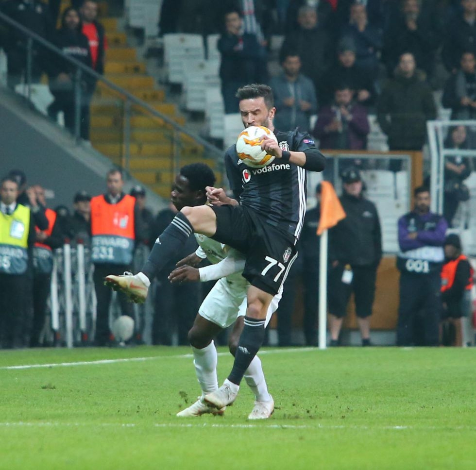 Beşiktaş - Genk maçının ilk yarısından kareler - Görsel 4