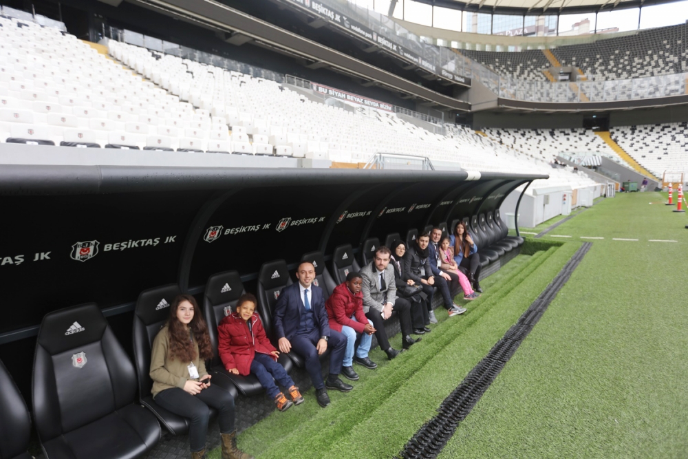 Şehit çocukları Vodafone Park'taydı - Görsel 3