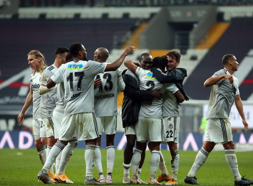 Beşiktaş, 72 dakika 10 kişi oynadığı Konyaspor maçında 3 puanı almayı bildi - Görsel 15