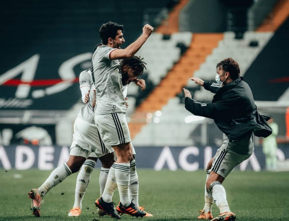 Beşiktaş, 72 dakika 10 kişi oynadığı Konyaspor maçında 3 puanı almayı bildi - Görsel 25