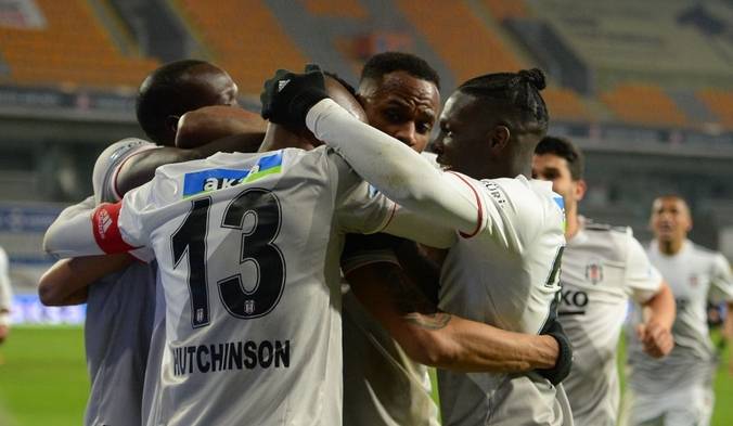 Başakşehir - Beşiktaş maçının ardından yazar görüşleri - Görsel 11