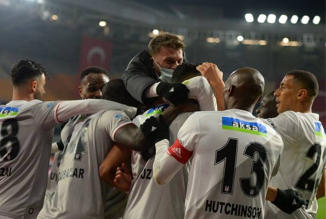 Başakşehir - Beşiktaş maçının ardından yazar görüşleri - Görsel 6