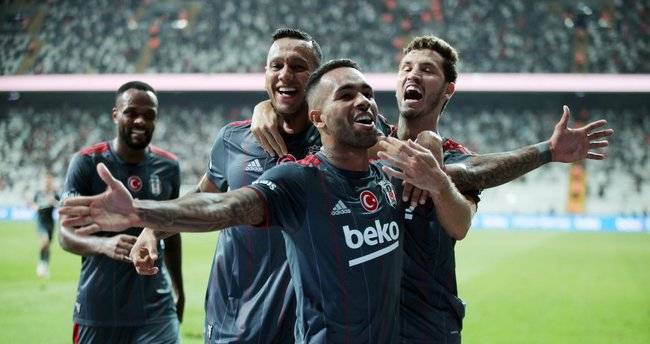 Beşiktaş'ın Galatasaray maçı muhtemel 11'i - Görsel 9