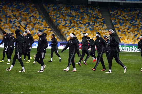 Kiev'de -7 derece soğuktaki antrenmandan kareler - Görsel 1