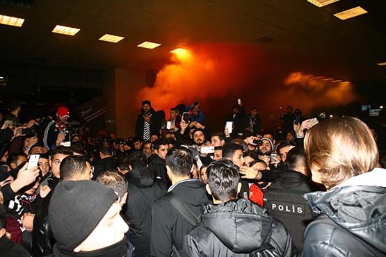 Beşiktaş Kiev'den İstanbul'a böyle döndü - Görsel 12