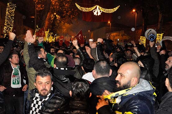 Beşiktaş'ta büyük buluşma! Taraftarlar teröre karşı bir arada! - Görsel 29