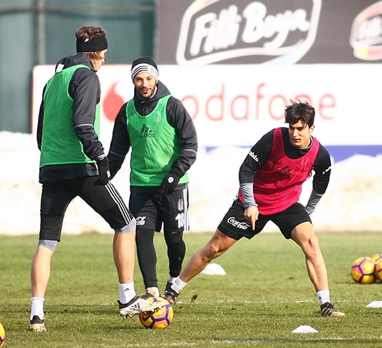 Beşiktaş'ta moraller yerinde... İşte bugünkü antrenmandan kareler - Görsel 18