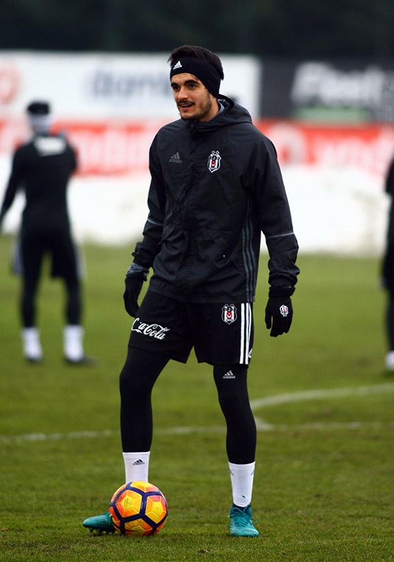 Beşiktaş'ta moraller yerinde... İşte bugünkü antrenmandan kareler - Görsel 2