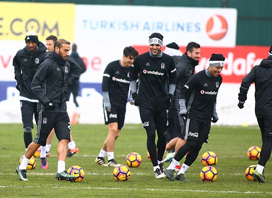Beşiktaş'ta moraller yerinde... İşte bugünkü antrenmandan kareler - Görsel 3