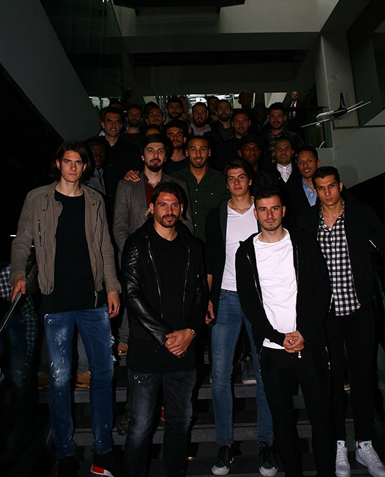 Beşiktaşlı futbolcular Beşiktaş JK Müzesi’ni ziyaret etti - Görsel 23