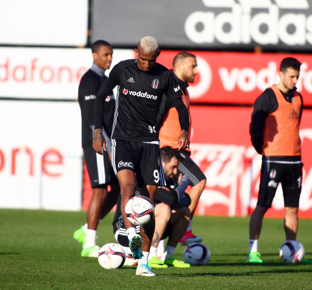 Beşiktaş'ın 10 Nisan antrenmanından kareler - Görsel 15