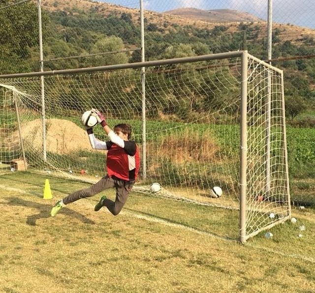 Beşiktaşlı futbolcuların çocukluk halleri - Görsel 11