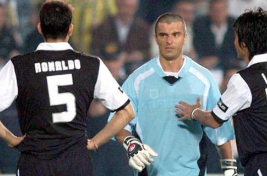 DERBİYE DOĞRU | İşte fotoğraflarıyla unutulmaz Beşiktaş Fenerbahçe derbileri - Görsel 23
