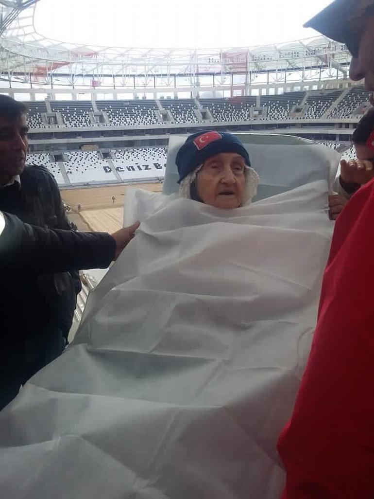 Bir asırlık Beşiktaş aşkı: Meryem Nine - Görsel 1