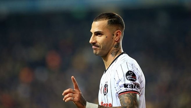 Emre Belözoğlu yılın 11'ini belirledi! - Görsel 9