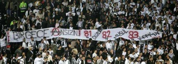 Beşiktaş tribünlerinin futbol dışı pankartları 1 - Görsel 12
