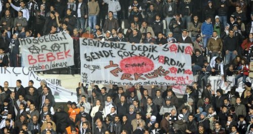 Beşiktaş tribünlerinin futbol dışı pankartları 1 - Görsel 6