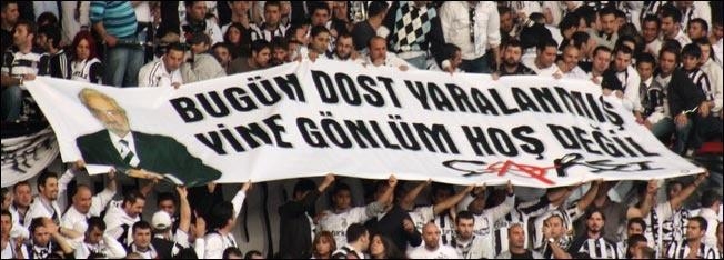 Beşiktaş tribünlerinin futbol dışı pankartları 1 - Görsel 7